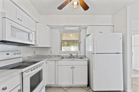 Купить виллу или дом в Тампа, Флорида 3 комнаты, 121.98м2, № 2095115 - фото 17