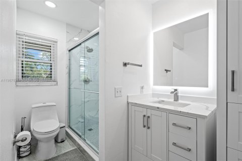 Снять в аренду таунхаус в Майами, Флорида 3 спальни, 155.24м2, № 2029808 - фото 28