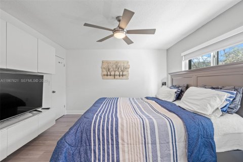 Снять в аренду таунхаус в Майами, Флорида 3 спальни, 155.24м2, № 2029808 - фото 26