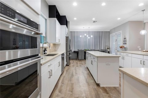 Casa en venta en Orlando, Florida, 7 dormitorios, 495.08 m2 № 1910154 - foto 11