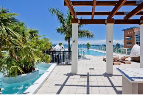 Condominio en alquiler en Miami, Florida, 2 dormitorios, 104.79 m2 № 2031815 - foto 20