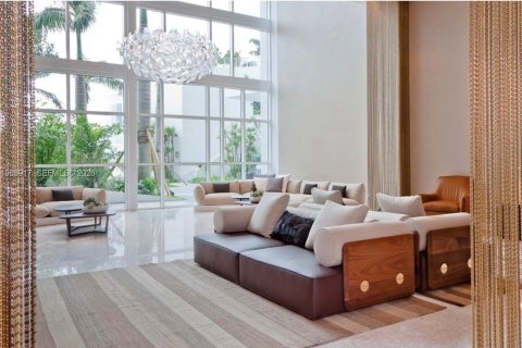 Condominio en alquiler en Miami, Florida, 2 dormitorios, 104.79 m2 № 2031815 - foto 25