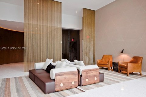 Condominio en alquiler en Miami, Florida, 2 dormitorios, 104.79 m2 № 2031815 - foto 27