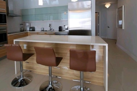 Condominio en alquiler en Miami, Florida, 2 dormitorios, 104.79 m2 № 2031815 - foto 15