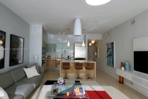 Condominio en alquiler en Miami, Florida, 2 dormitorios, 104.79 m2 № 2031815 - foto 6