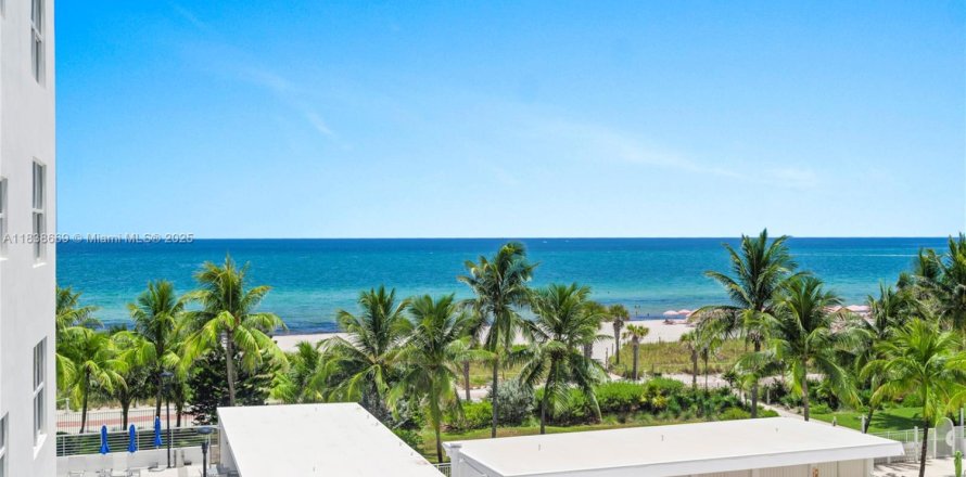 Condo in Miami Beach, Florida, 1 bedroom  № 1977305