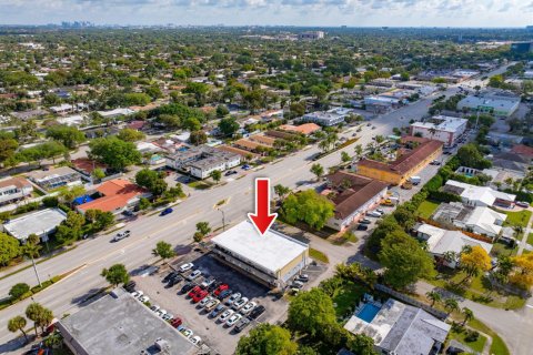 Commercial property in Hollywood, Florida № 2174229 - photo 21