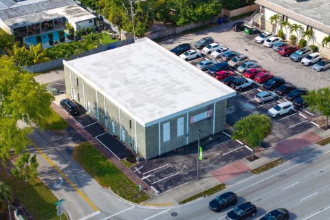 Commercial property in Hollywood, Florida № 2174229 - photo 5