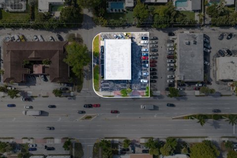 Commercial property in Hollywood, Florida № 2174229 - photo 4