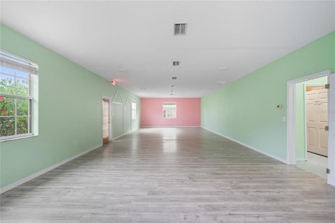 Immobilier commercial à vendre à Tampa, Floride: 232.26 m2 № 1898730 - photo 11