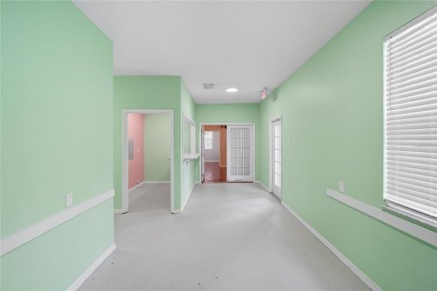 Immobilier commercial à vendre à Tampa, Floride: 232.26 m2 № 1898730 - photo 4