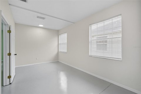 Immobilier commercial à vendre à Tampa, Floride: 232.26 m2 № 1898730 - photo 8