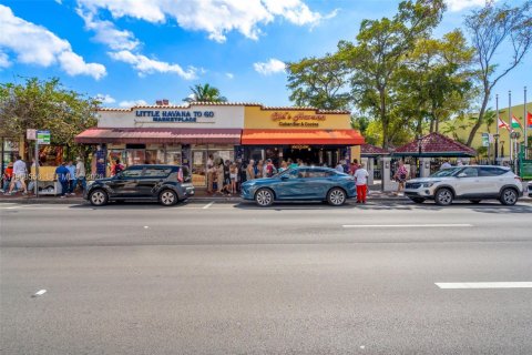 Condominio en venta en Miami, Florida, 2 dormitorios, 81.94 m2 № 2032034 - foto 18