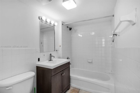 Condominio en venta en Miami, Florida, 2 dormitorios, 81.94 m2 № 2032034 - foto 14
