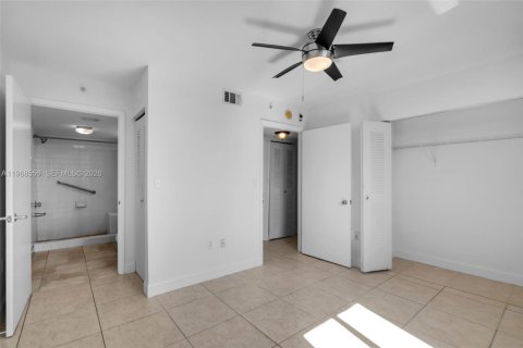 Condominio en venta en Miami, Florida, 2 dormitorios, 81.94 m2 № 2032034 - foto 11