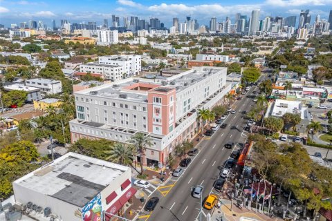 Condominio en Miami, Florida, 2 dormitorios  № 2032034