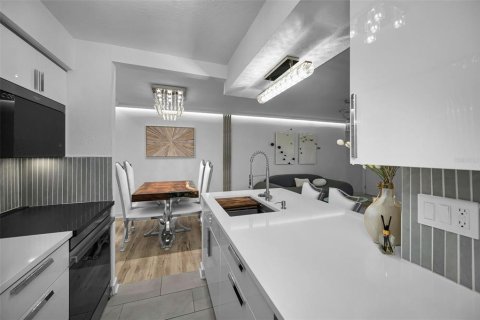 Copropriété à vendre à Largo, Floride: 2 chambres, 76.46 m2 № 2232169 - photo 14