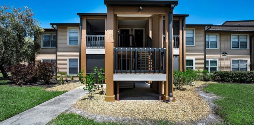 Condo à Largo, Floride, 2 chambres  № 2232169