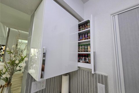Copropriété à vendre à Largo, Floride: 2 chambres, 76.46 m2 № 2232169 - photo 15
