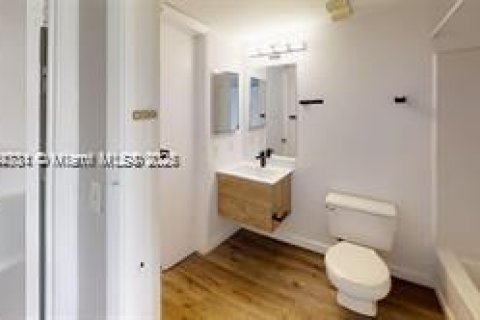 Снять в аренду квартиру в Майами, Флорида 2 спальни, 81.48м2, № 1947185 - фото 7