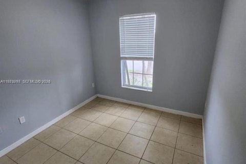 Townhouse in Miami, Florida 4 bedrooms, 214.79 sq.m. № 2033264 - photo 7