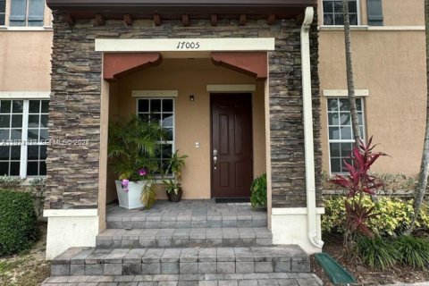 Townhouse in Miami, Florida 4 bedrooms, 214.79 sq.m. № 2033264