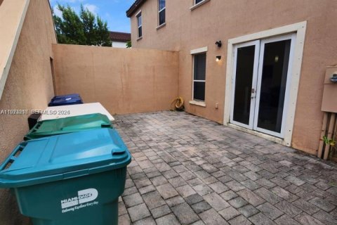 Townhouse in Miami, Florida 4 bedrooms, 214.79 sq.m. № 2033264 - photo 18
