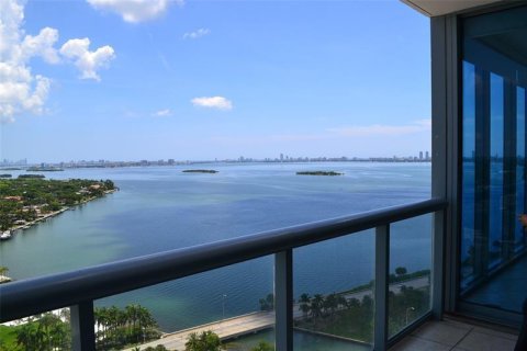 Copropriété à louer à Miami, Floride: 2 chambres, 107.58 m2 № 2348734 - photo 2
