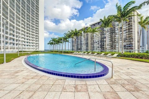 Copropriété à louer à Miami, Floride: 2 chambres, 107.58 m2 № 2348734 - photo 10