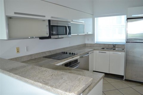 Copropriété à louer à Miami, Floride: 2 chambres, 107.58 m2 № 2348734 - photo 3