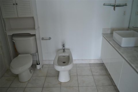 Copropriété à louer à Miami, Floride: 2 chambres, 107.58 m2 № 2348734 - photo 6