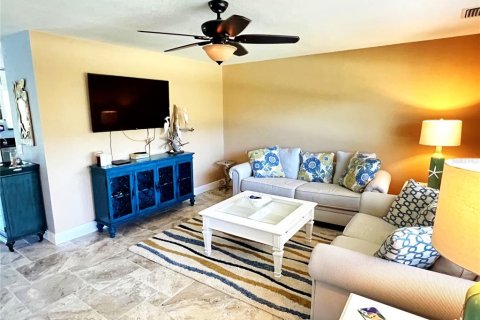 House in Port Charlotte, Florida 3 bedrooms, 118.73 sq.m. № 1901191 - photo 5