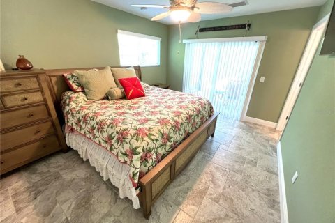 House in Port Charlotte, Florida 3 bedrooms, 118.73 sq.m. № 1901191 - photo 22