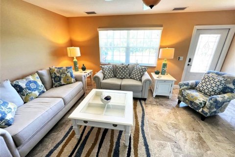 House in Port Charlotte, Florida 3 bedrooms, 118.73 sq.m. № 1901191 - photo 6