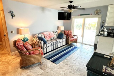 House in Port Charlotte, Florida 3 bedrooms, 118.73 sq.m. № 1901191 - photo 8