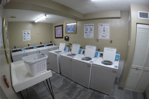 Apartamento en alquiler en Fort Lauderdale, Florida, 1 dormitorio, 63.64 m2 № 2011426 - foto 11