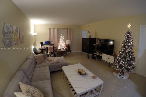 Apartamento en alquiler en Fort Lauderdale, Florida, 1 dormitorio, 63.64 m2 № 2011426 - foto 4