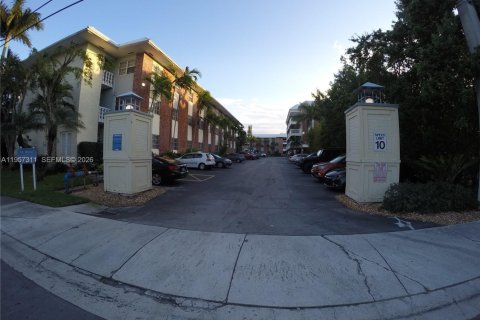 Apartamento en alquiler en Fort Lauderdale, Florida, 1 dormitorio, 63.64 m2 № 2011426 - foto 3