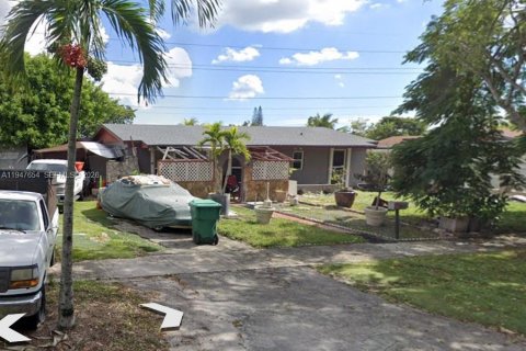 Casa en Miami Gardens, Florida 3 dormitorios, 166.67 m2 № 2003670
