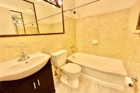 Снять в аренду квартиру в Холливуд, Флорида 1 спальня, 58.53м2, № 1948774 - фото 18