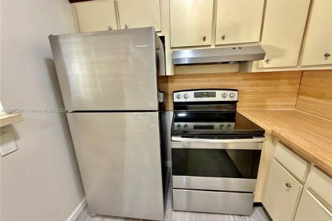 Снять в аренду квартиру в Холливуд, Флорида 1 спальня, 58.53м2, № 1948774 - фото 16