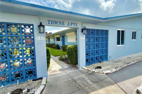 Снять в аренду квартиру в Холливуд, Флорида 1 спальня, 58.53м2, № 1948774 - фото 10