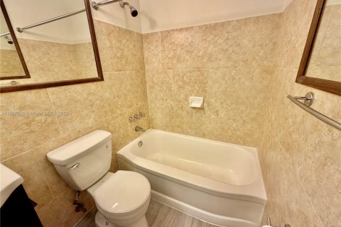 Снять в аренду квартиру в Холливуд, Флорида 1 спальня, 58.53м2, № 1948774 - фото 19