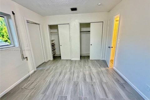 Снять в аренду квартиру в Холливуд, Флорида 1 спальня, 58.53м2, № 1948774 - фото 4