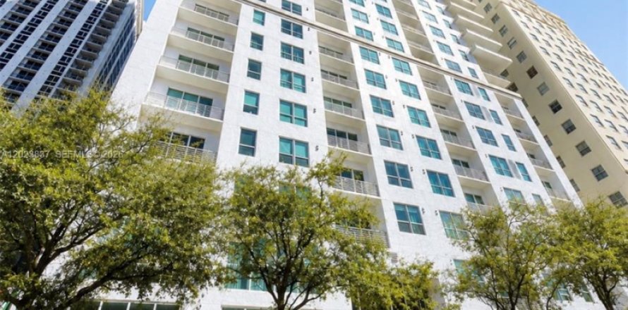 Condo in Miami, Florida, 1 bedroom  № 2252447