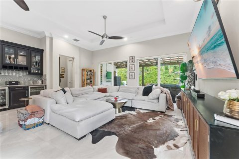 Casa en venta en Miami, Florida, 3 dormitorios, 183.95 m2 № 1982467 - foto 4