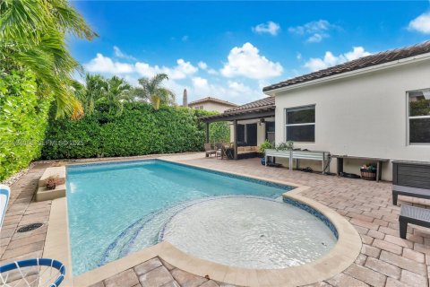 Casa en venta en Miami, Florida, 3 dormitorios, 183.95 m2 № 1982467 - foto 25