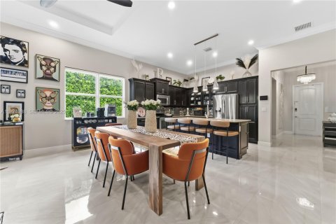 Casa en venta en Miami, Florida, 3 dormitorios, 183.95 m2 № 1982467 - foto 6