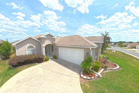 House in Ocala, Florida 3 bedrooms, 152.36 sq.m. № 1654917 - photo 1