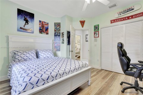 Casa en venta en Miramar, Florida, 4 dormitorios, 224.27 m2 № 1982827 - foto 28